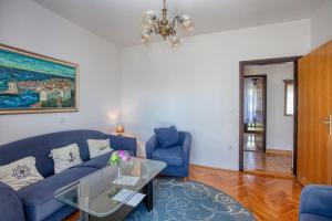 Apartments with parking space Vodice - 21216