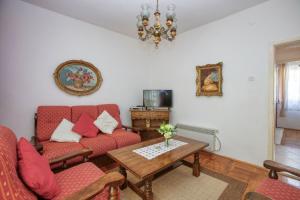 Apartments with parking space Vodice - 21216