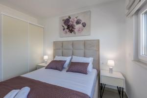 Apartments with parking space Kastel Luksic, Kastela - 20265