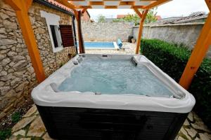 Family friendly house with a swimming pool Ninski Stanovi, Zadar - 17812