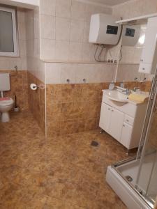 Apartments with parking space Zivogosce - Blato, Makarska - 21271