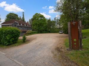 Spacious Villa Near Barvaux