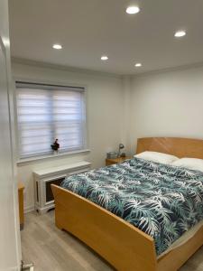 Renovated Jacuzzi Tub Home NYC-LGA-JFK Washer-Dryer