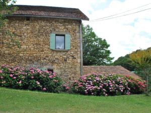 Maisons de vacances Maison au calme avec jardin, proche de Sarlat - Ideale pour familles et activites en plein air. - FR-1-616-295 : photos des chambres