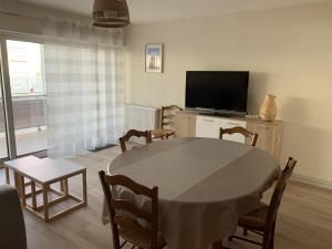 Appartements Appartement Fort-Mahon-Plage, 2 pieces, 4 personnes - FR-1-482-119 : photos des chambres