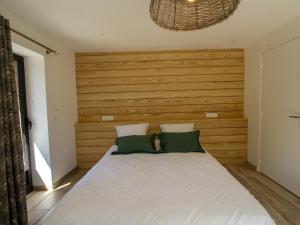 Maisons de vacances Gite Villac, 4 pieces, 6 personnes - FR-1-616-298 : photos des chambres