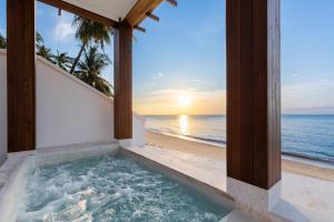 Villa Hanna Luxury Beachfront Koh Samui