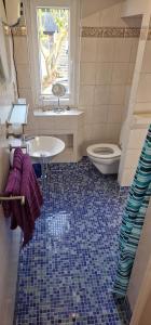 Charmantes Häuschen mit Garten und Parkplatz