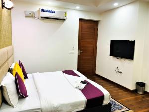 Lime Tree Hotel Pulkit Gurgaon-Artemis Hospital, Nearest Metro Huda City Centre