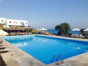 Beautiful house with stunning views in Costa Ilios