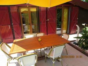 B&B / Chambres d'hotes Locatlantique : Chalet 2 Chambres