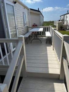 Whitstable, CW18, 2 bed park home, Alberta Holiday Park