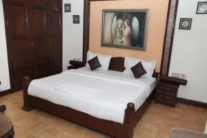 HOTEL METRO REGENCY - Gajraula