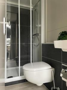 Houseboot Kingfisher, lake view