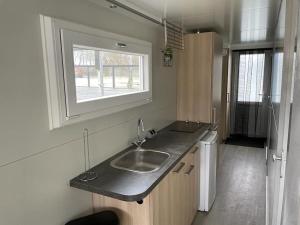 Houseboot Kingfisher, lake view