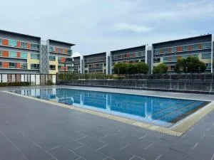 Cozy Homestay Cyber City 3BR Near KKIA 10 minutes KK Centre wifi 30mps astro channel - Kampong Tangihan