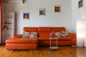 Sea View Suite With King Bed, 150Mbps WiFi And Patio Swing