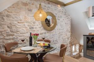 Diocletians Gem - ZF Split Center