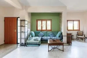 Large Home near Potamos Beach - Mesimérion