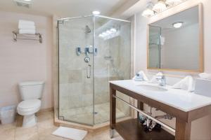 King Room room in Four Points by Sheraton Melville Long Island