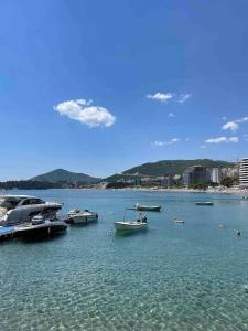 Golden Details Apartment