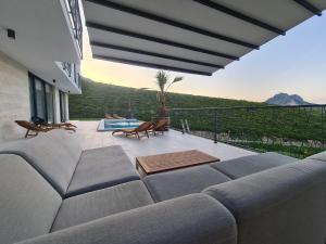 Villa Godimento w heated pool