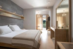 Junior Suite room in Antigoni Beach Resort