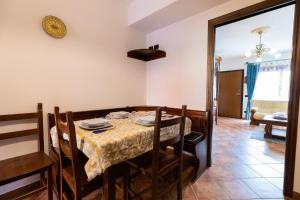 Teo's Apartment img5