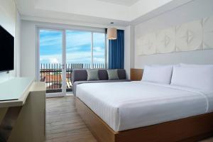Fairfield by Marriott Bali Kuta Sunset Road