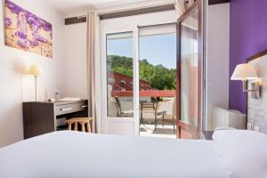 Hotels Les Pins Blancs en Provence : photos des chambres