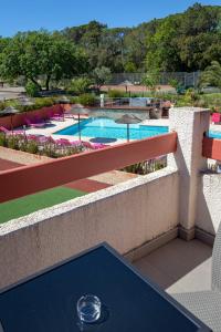 Hotels Les Pins Blancs en Provence : photos des chambres