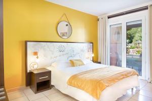 Hotels Les Pins Blancs en Provence : photos des chambres