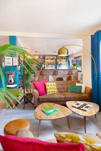 Hotels Les Pins Blancs en Provence : photos des chambres