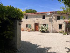 Maisons de vacances Greengates - Rose Cottage Lovely 3 Bedroom Gite with Shared Heated Pool : photos des chambres
