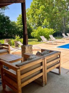 Maisons de vacances Greengates - Rose Cottage Lovely 3 Bedroom Gite with Shared Heated Pool : photos des chambres