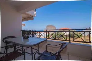 Laconian Collection Kallirroi's House - Yéfira