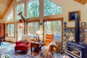 Pine-Loch Sun Retreat