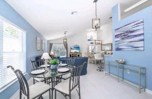 Relaxing, Private Family Home At Lake Berkley Resort, South Facing Pool, Near Disney, SeaWorld