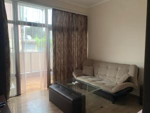 Park and pool apartment