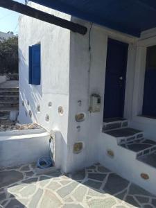 Δίκλινο δωμάτιο Δονούσα με εξαιρετικό μπαλκόνι