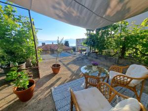 Studio apartment ADRIARI WITH LARGE TERRACE