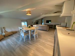 Appartements Logement dans domaine d'exeption - Le Cocon : photos des chambres