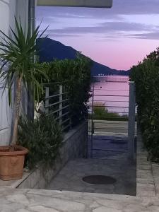 Ariya mare apartman Risan Montenegro, na plaži