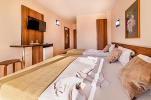 Hotel CASA ROYAL pe plaja Belona