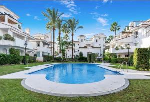 Perfect & Cosy “Los Naranjos” 3min Puerto Banus