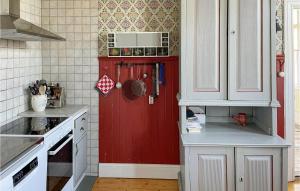 Gorgeous Home In Lindesberg