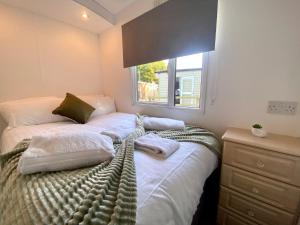 Elletson Park Wood fired Hot tubs, Caravans & Pods