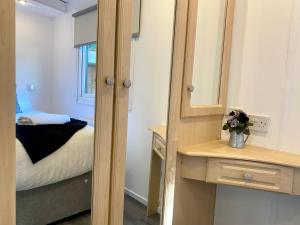 Elletson Park Wood fired Hot tubs, Caravans & Pods