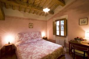 Seven-Bedroom Villa room in Villa dell'Ovo