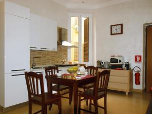 New Joyful Guest House